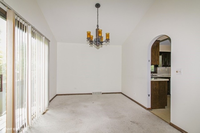 5918 Clarendon Hills Road Willowbrook, IL 60527 - Photo 5 of 26