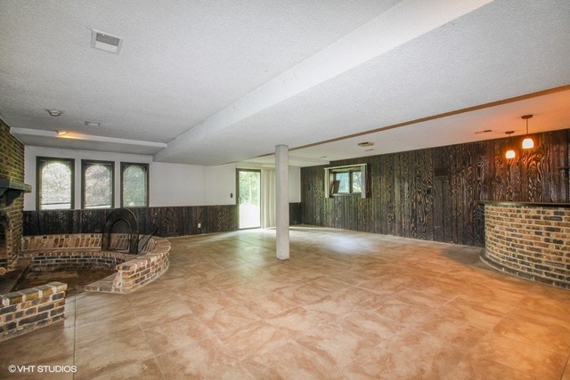 5918 Clarendon Hills Road Willowbrook, IL 60527 - Photo 9 of 26