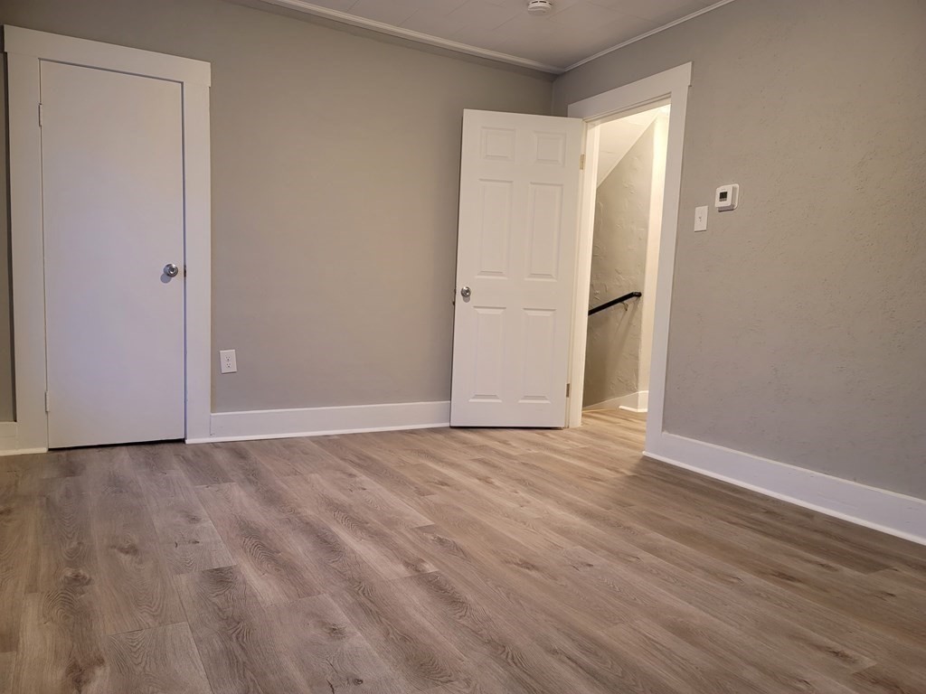 10 Elm Street Webster, MA 01570 - Photo 13 of 32