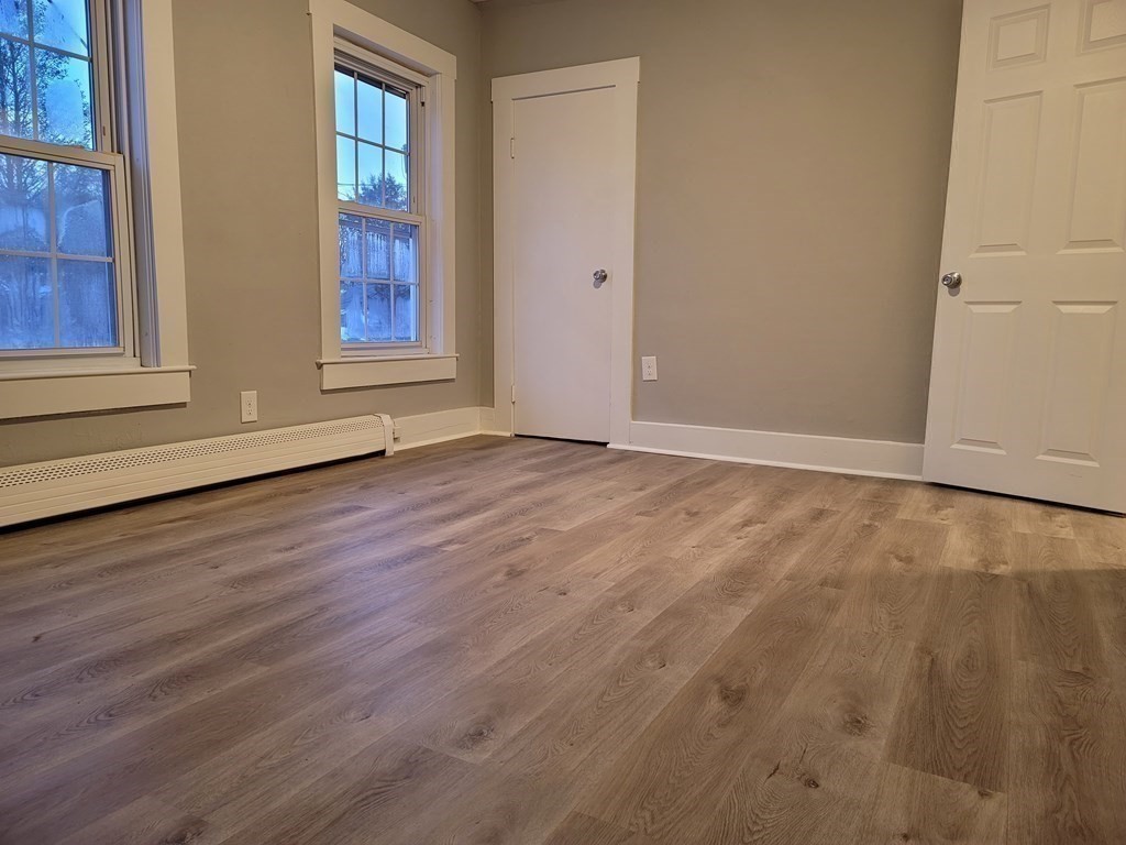 10 Elm Street Webster, MA 01570 - Photo 14 of 32