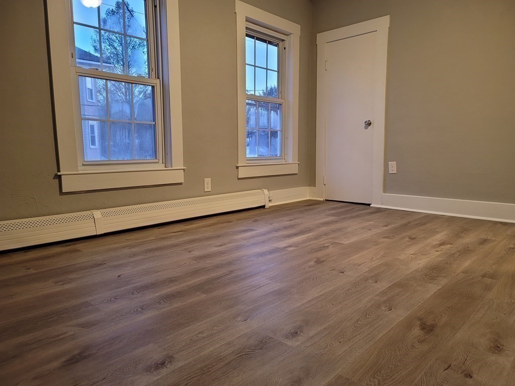 10 Elm Street Webster, MA 01570 - Photo 16 of 32