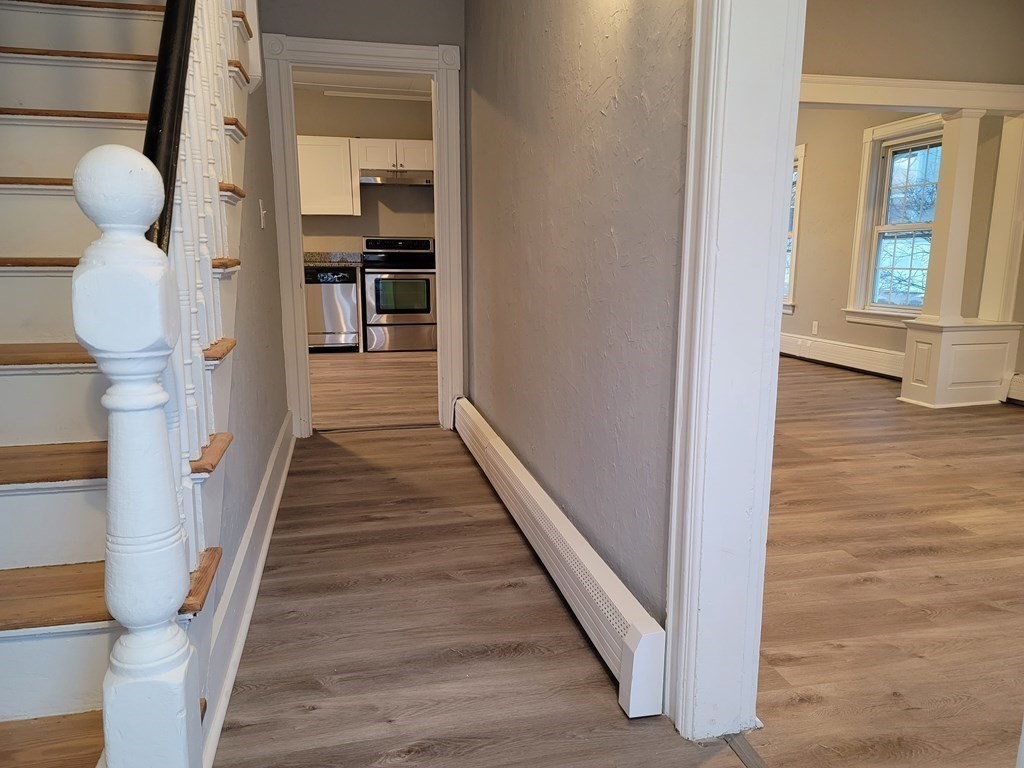 10 Elm Street Webster, MA 01570 - Photo 4 of 32
