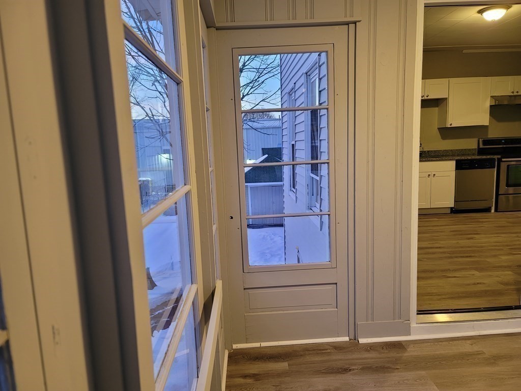 10 Elm Street Webster, MA 01570 - Photo 9 of 32