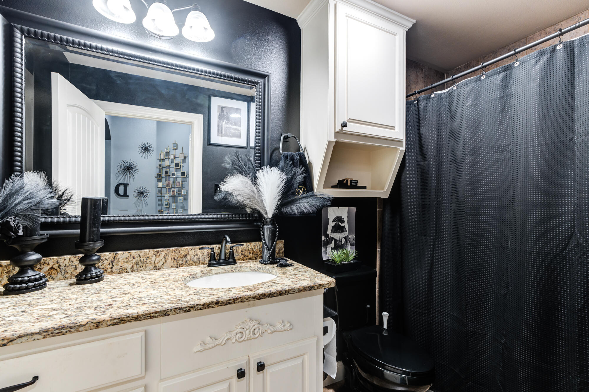 6309 76th Street Lubbock, TX 79424 - Photo 37 of 61 6309-76th-St_Lubbock-TX_28_Bathroom-2