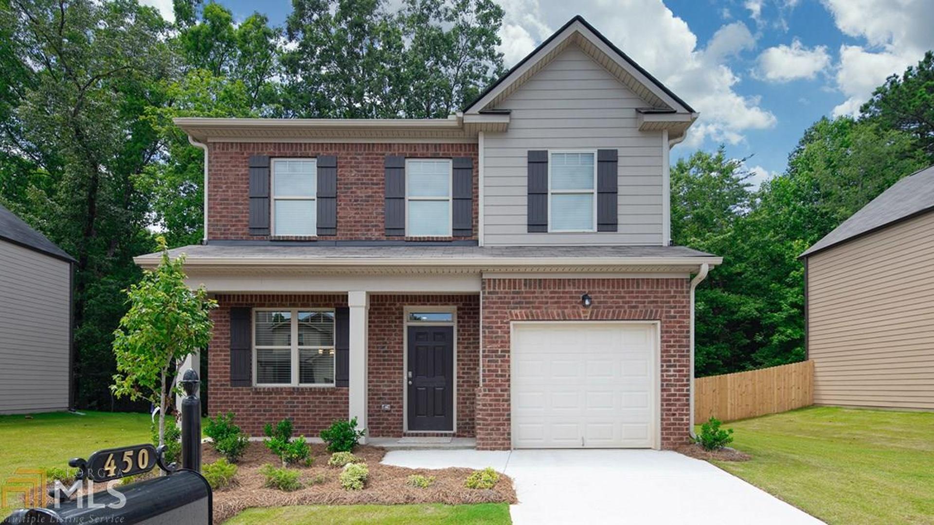 450 Classic Road, Unit 1006 Athens, GA 30606 - Photo 1 of 1 front view of a house with a yard