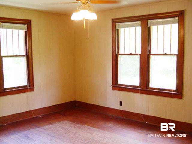 34205 West Barclay Avenue Lillian, AL 36549 - Photo 27 of 46 Master bedroom