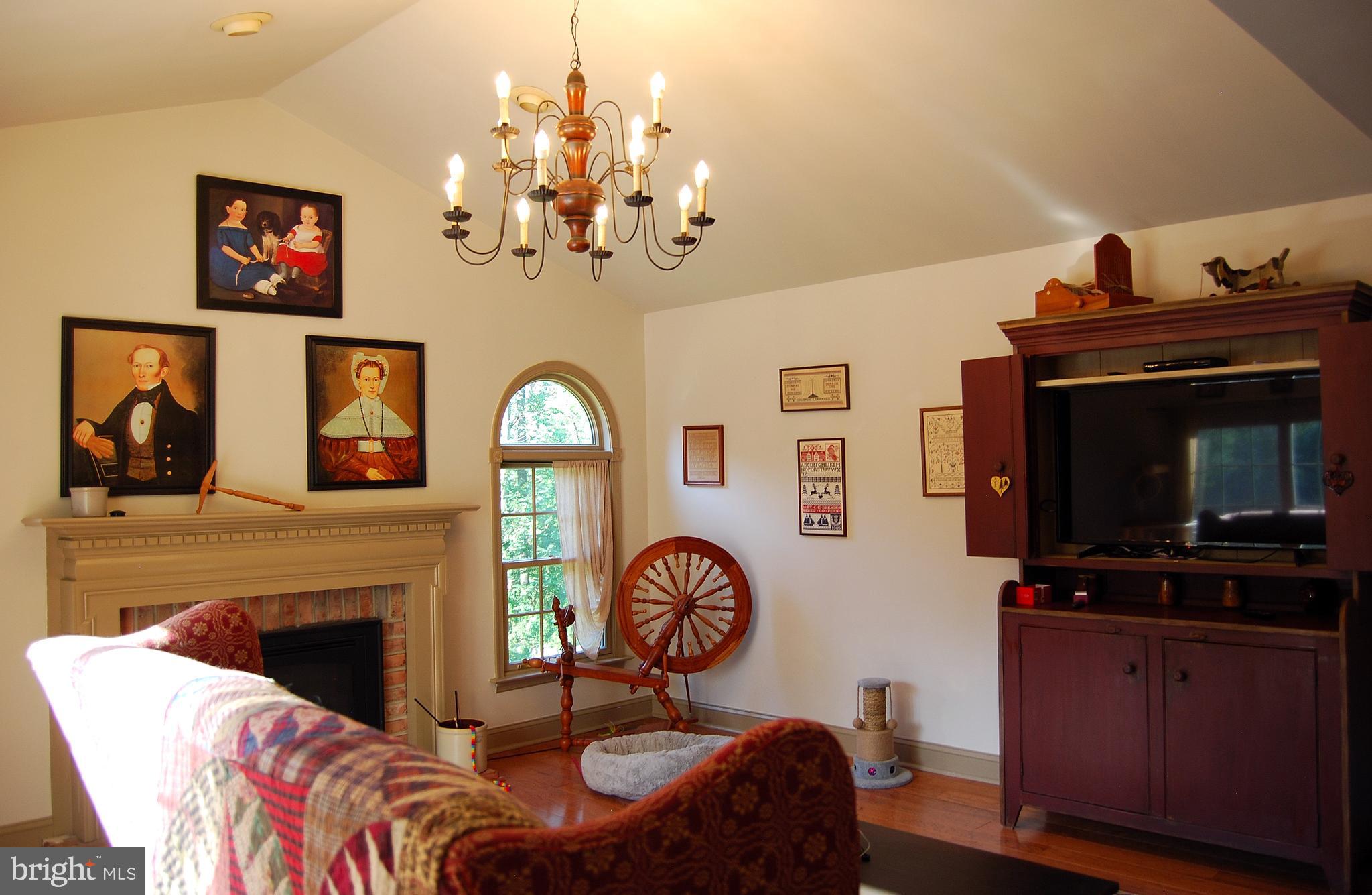 1012 Hartman Road Reading, PA 19606 - Photo 12 of 59 Family room