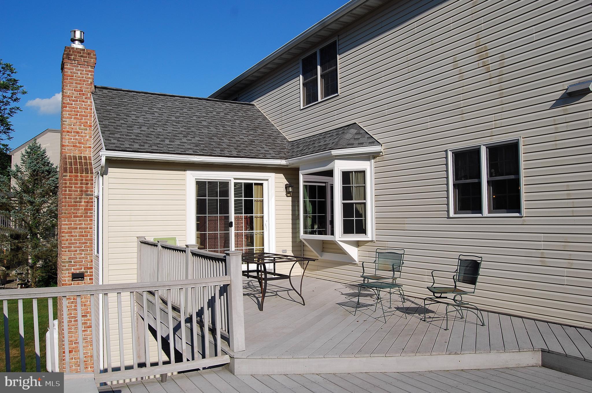 1012 Hartman Road Reading, PA 19606 - Photo 40 of 59 Two-tiered deck