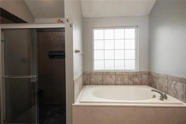 $315,000 | 1415 Kimberly Drive, Warrensburg, MO 64093