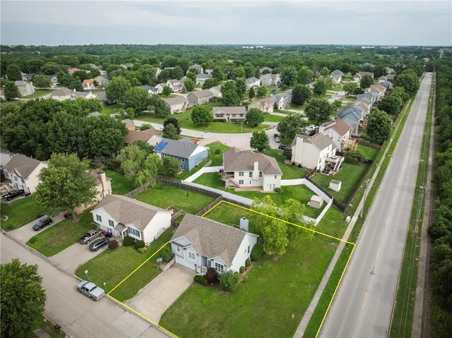 $315,000 | 1415 Kimberly Drive, Warrensburg, MO 64093