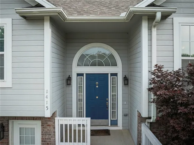 $315,000 | 1415 Kimberly Drive, Warrensburg, MO 64093