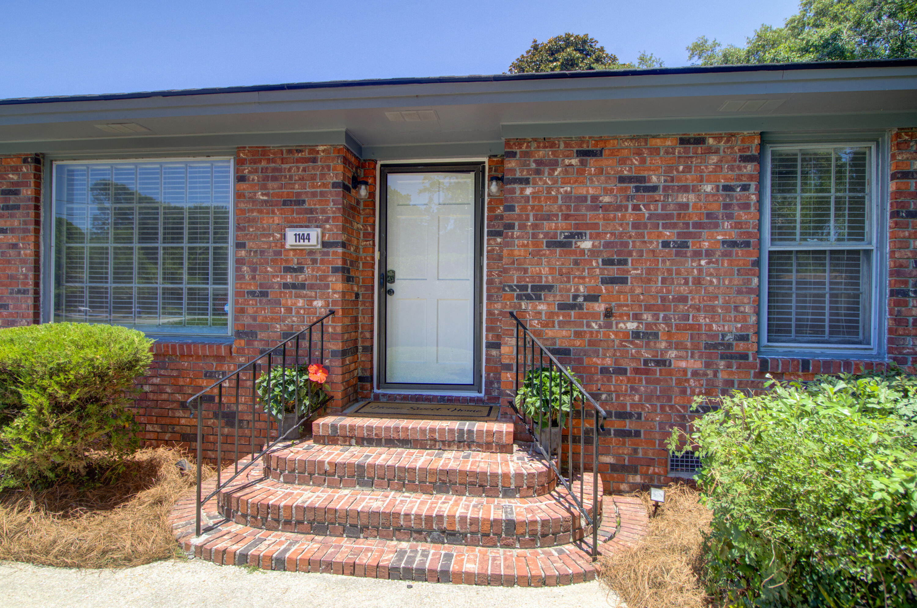 1144 Wyndham Road Charleston, SC 29412 - Photo 5 of 45 Front Stoop