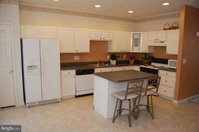 9703 Leasdale Road Rosedale, MD 21237 - Photo 11 of 16 Kitchen