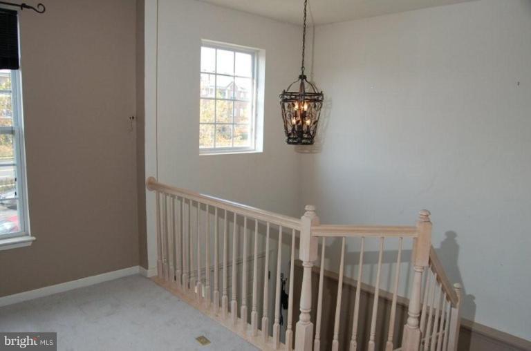 9703 Leasdale Road Rosedale, MD 21237 - Photo 3 of 16 Entrance / Foyer