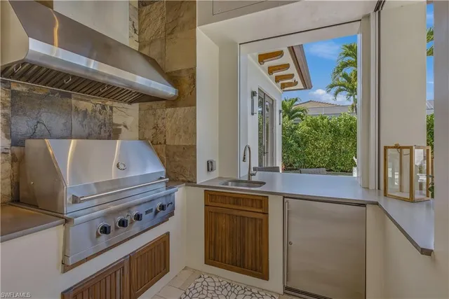 $5,350,000 | 600 Anchor Rode Drive, Naples, FL 34103