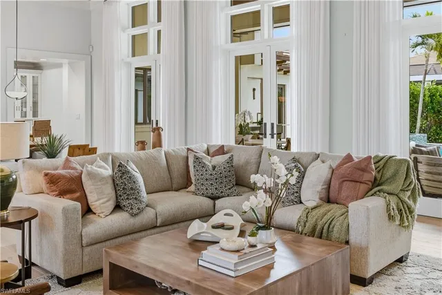 $5,350,000 | 600 Anchor Rode Drive, Naples, FL 34103