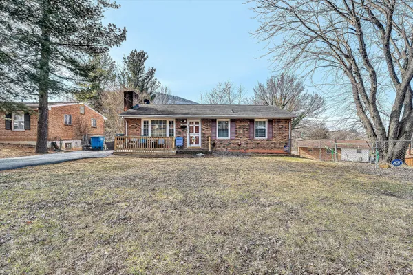 $200,000 | 1401 Morehead Avenue Southeast, Roanoke, VA 24013