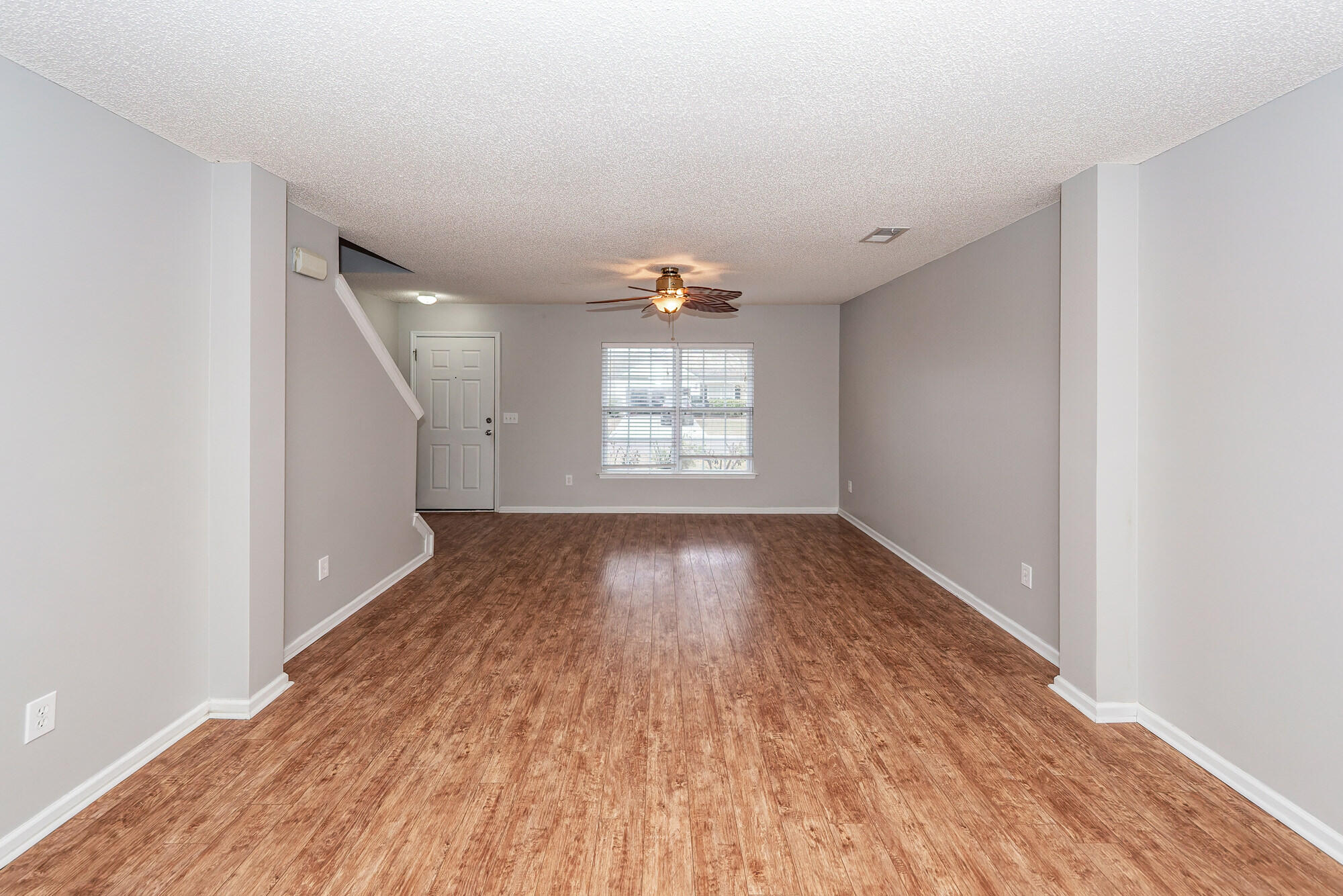 1118 Deerberry Road Hanahan, SC 29445 - Photo 11 of 52 10 (1)