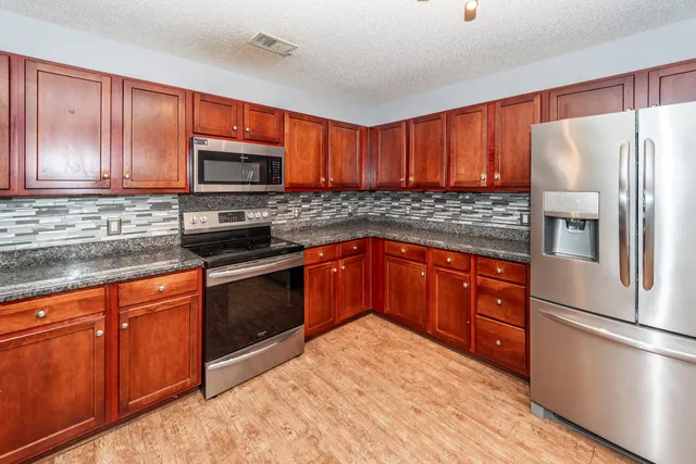 $2,775 | 1118 Deerberry Road, Hanahan, SC 29445