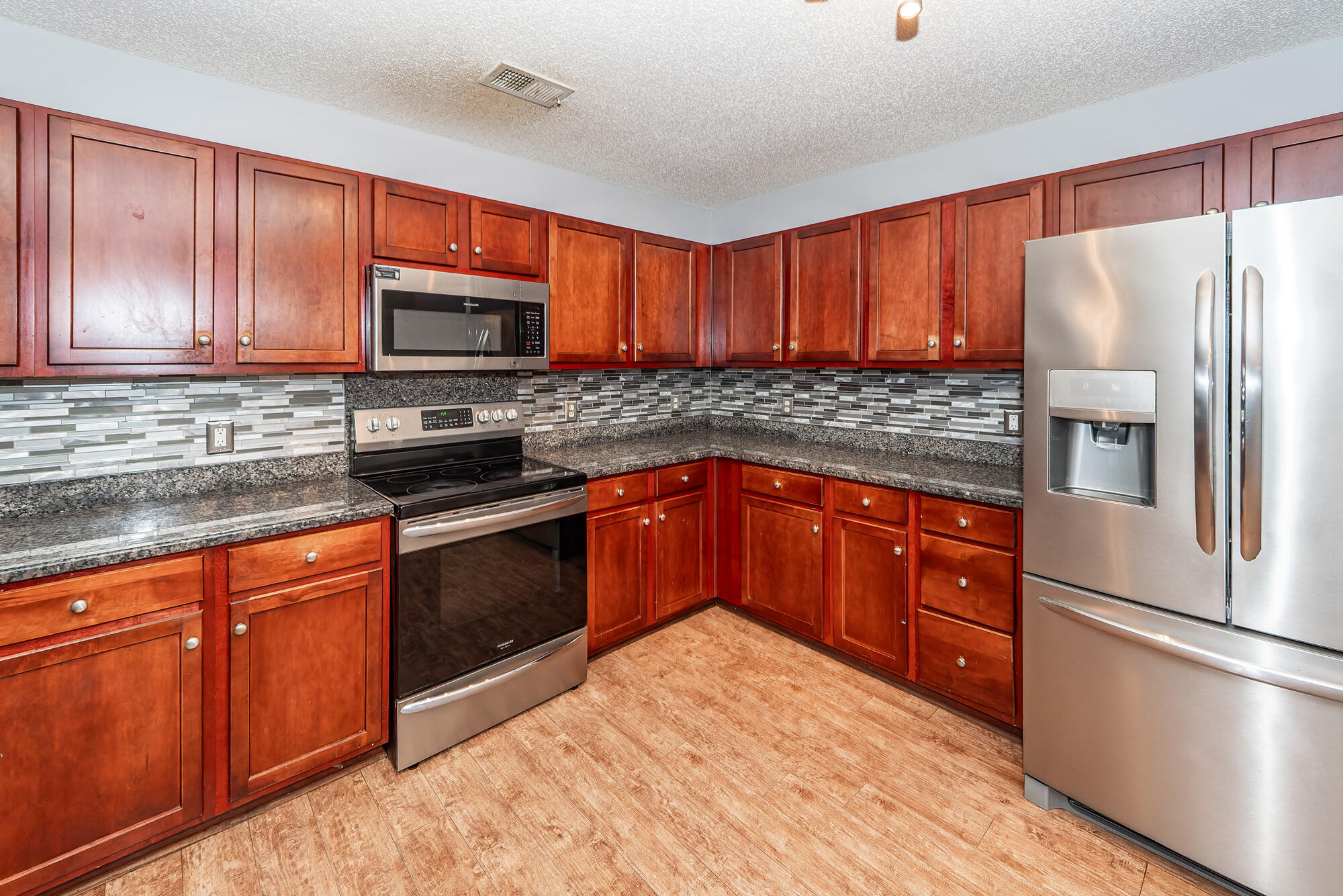 1118 Deerberry Road Hanahan, SC 29445 - Photo 22 of 52 21 (1)