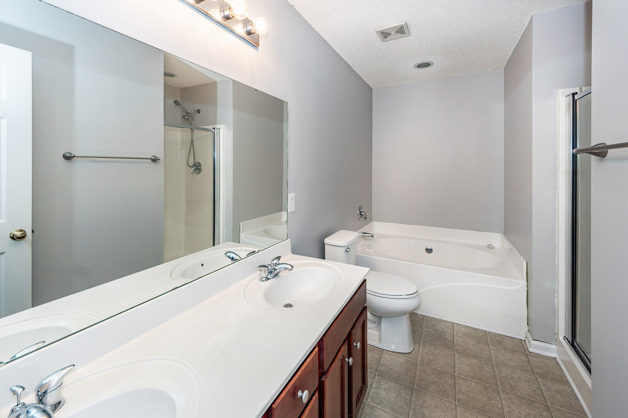 1118 Deerberry Road Hanahan, SC 29445 - Photo 42 of 52 49 (1)