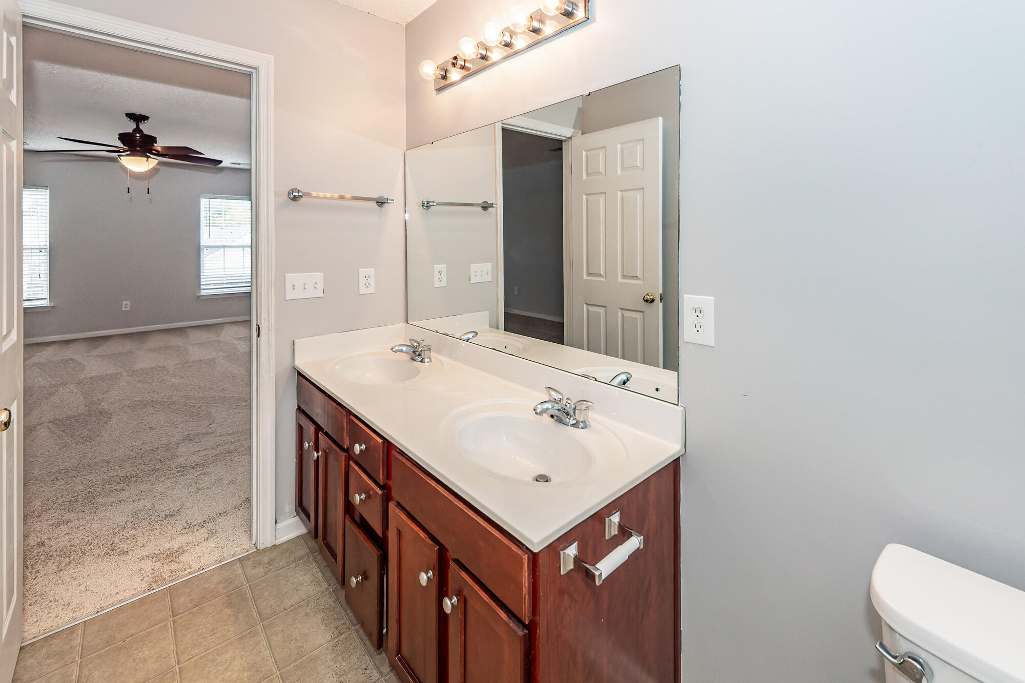 1118 Deerberry Road Hanahan, SC 29445 - Photo 44 of 52 51