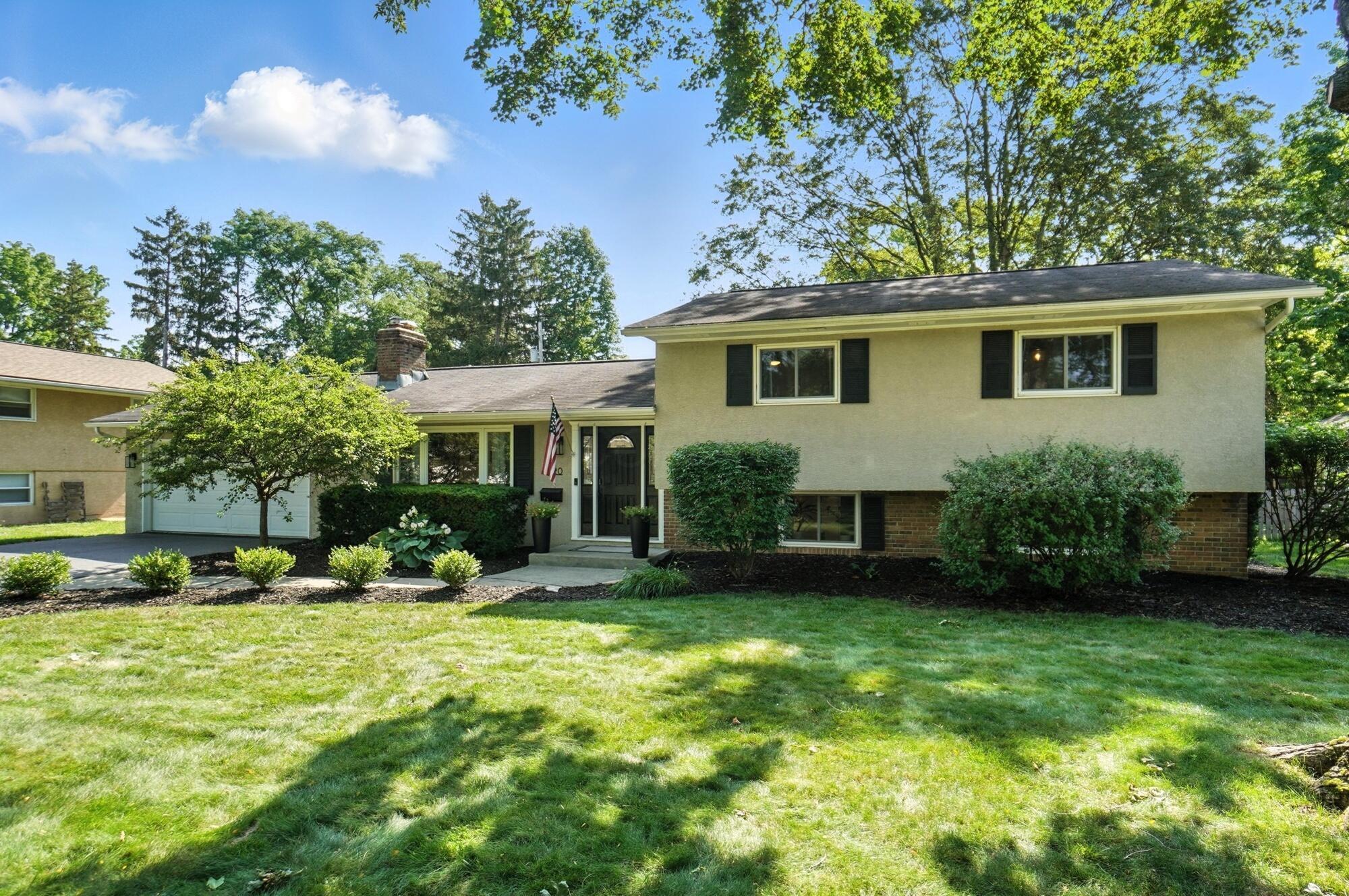 2820 Halstead Road Columbus, OH 43221 - Photo 4 of 76 Front Exterior