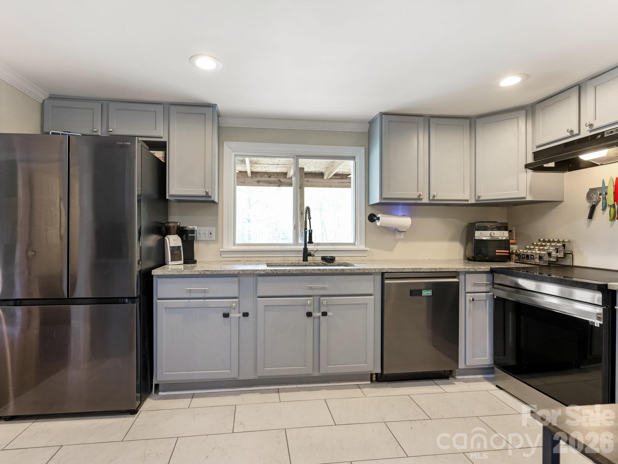 1105 Union Road Matthews, NC 28104 - Photo 4 of 23