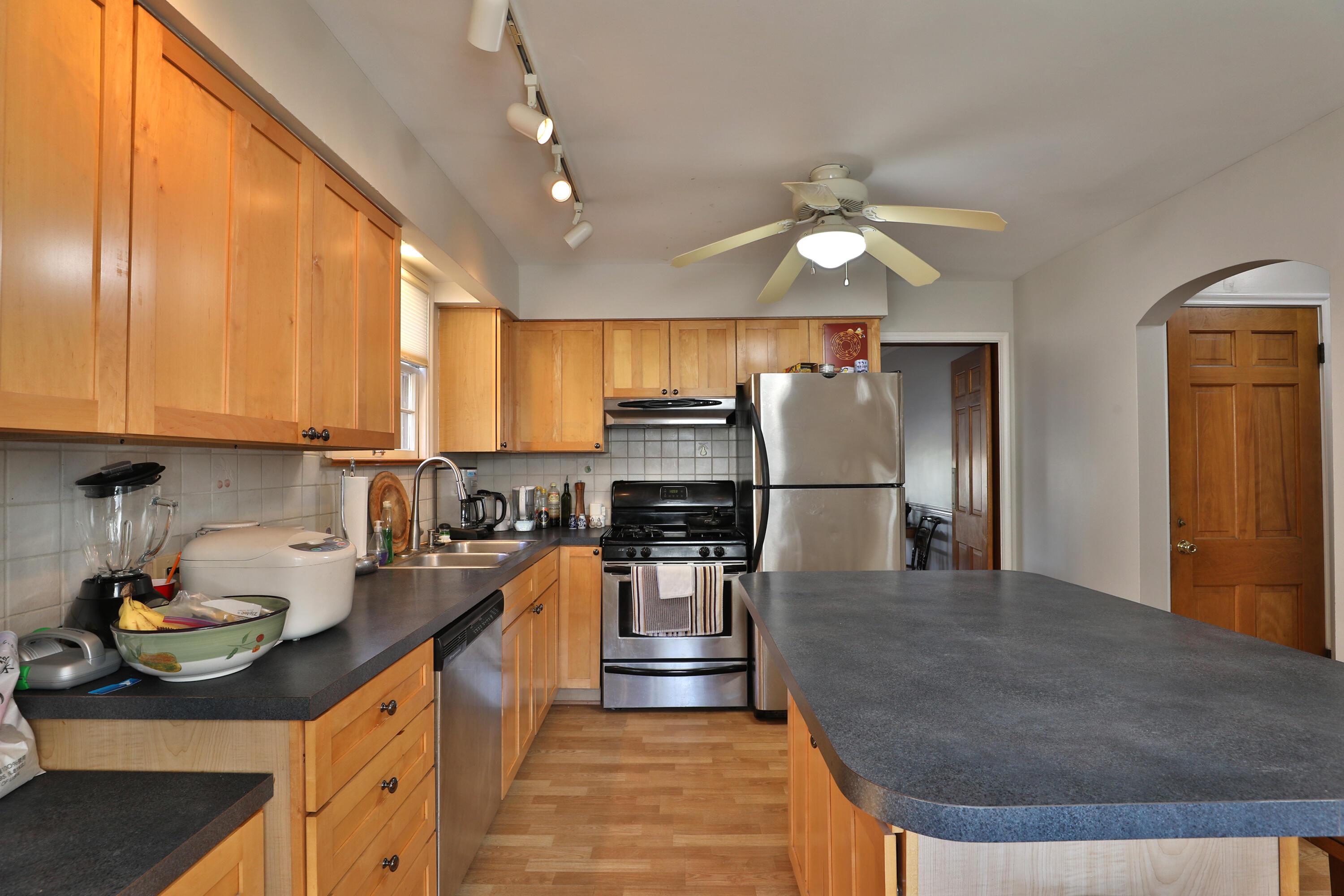 207 West Cooke Road Columbus, OH 43214 - Photo 12 of 33 207-W-Cooke-12