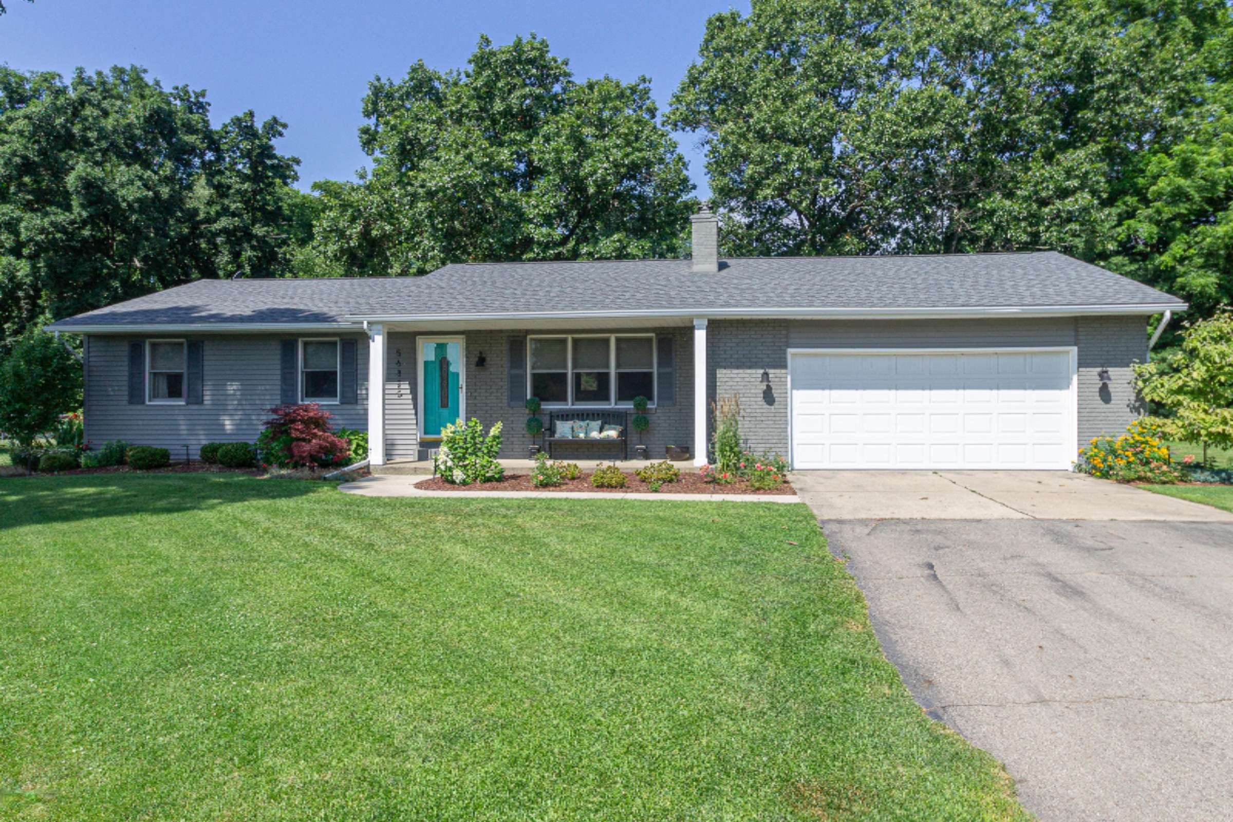 56820 Chippewa Drive Three Rivers, MI 49093 - Photo 2 of 33 56820 Chippewa Dr-102