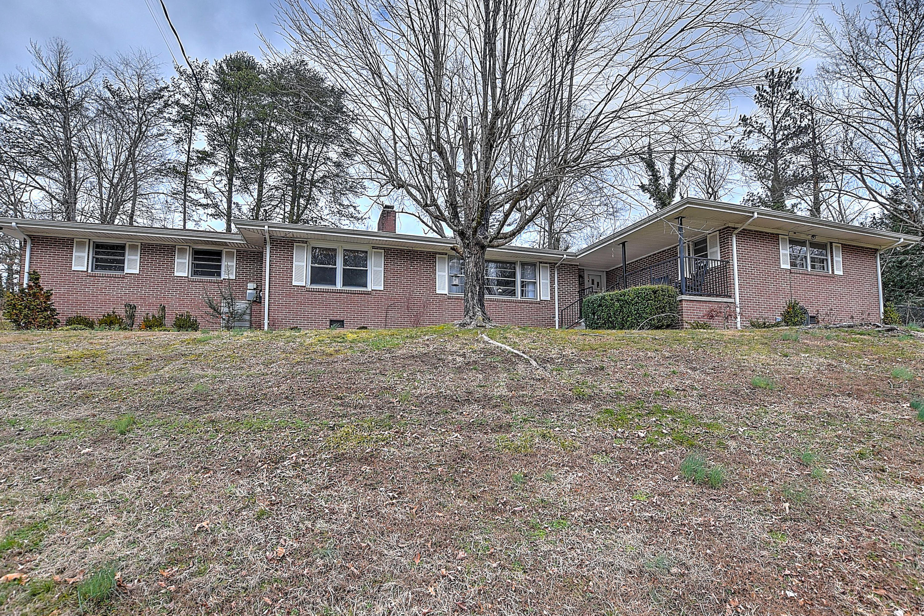 105 Hidden Valley Road Bristol, TN 37620 - Photo 2 of 44 105 HIDDEN VALLEY-3