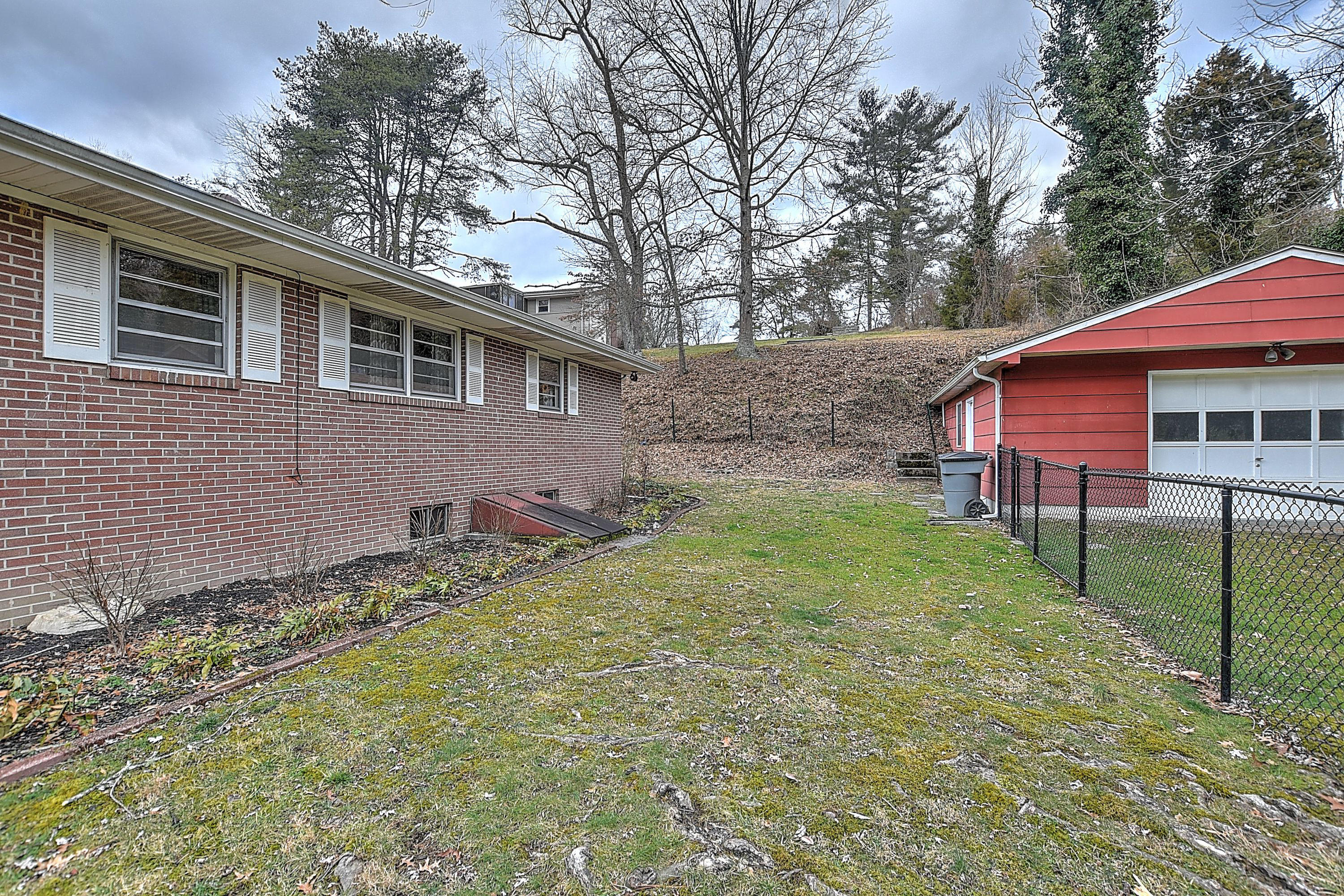 105 Hidden Valley Road Bristol, TN 37620 - Photo 37 of 44 105 HIDDEN VALLEY-38