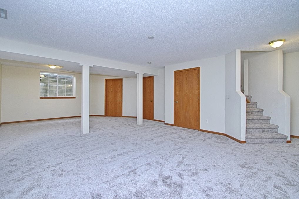 638 Pine Ridge Road Coralville, IA 52241 - Photo 21 of 25 Gallery Image 21