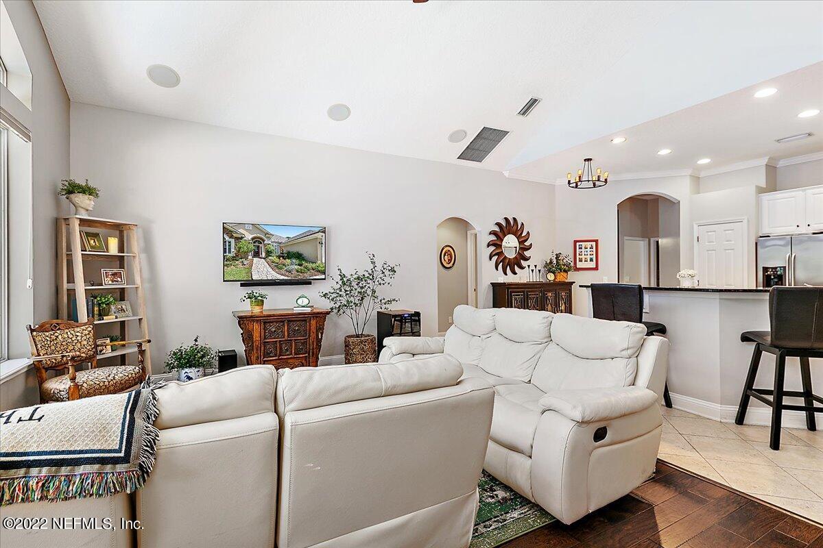824 Riley Lane St. Augustine, FL 32095 - Photo 11 of 37 11-Family Room