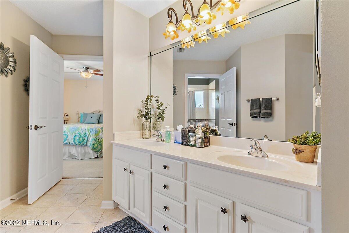 824 Riley Lane St. Augustine, FL 32095 - Photo 17 of 37 17-Bathroom
