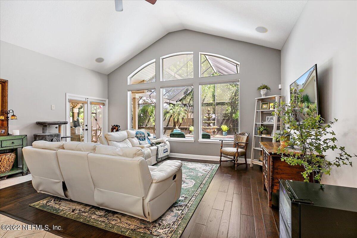 824 Riley Lane St. Augustine, FL 32095 - Photo 10 of 37 10-Family Room