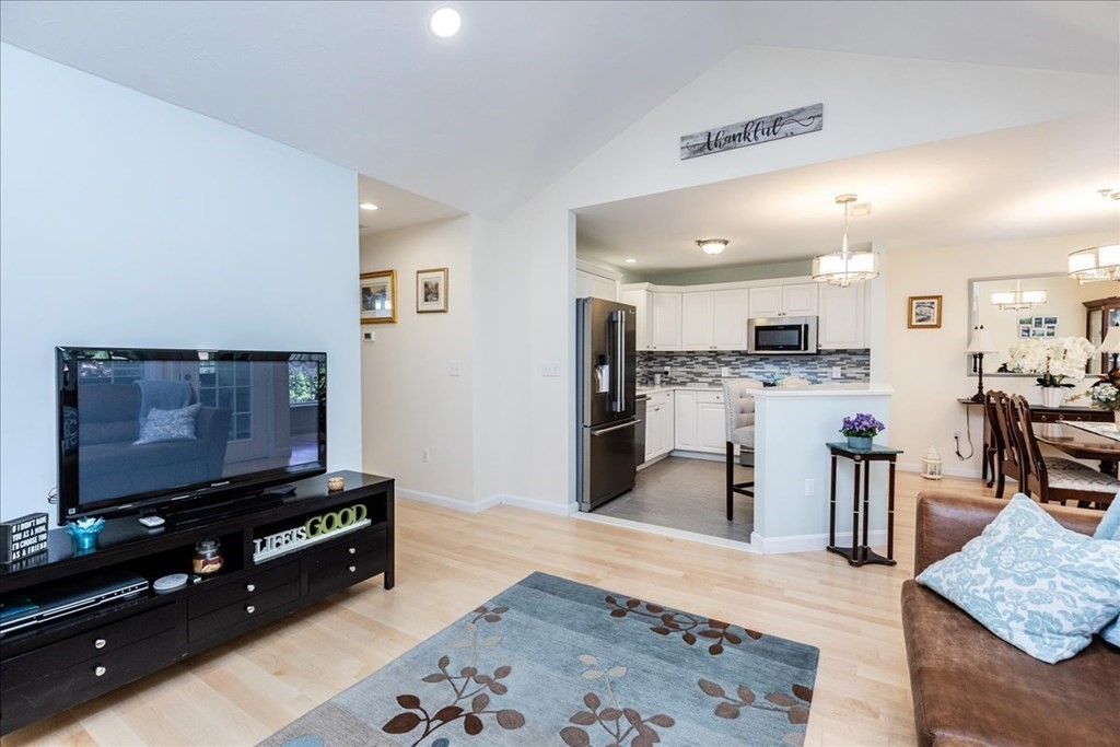 36 Cambridge Road, Unit 35 Woburn, MA 01801 - Photo 5 of 29 Gallery Image 5