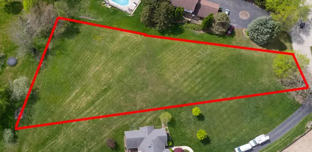 $85,000 | 33703 North Christa Drive, Round Lake, IL 60073