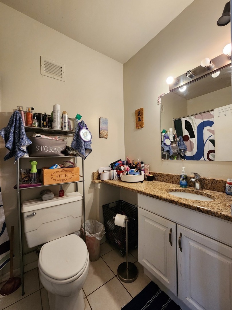 8815 West Golf Road, Unit 1I Niles, IL 60714 - Photo 12 of 27 Gallery Image 12