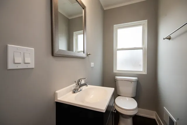 $298,900 | 8318 South Blackstone Avenue, Chicago, IL 60619