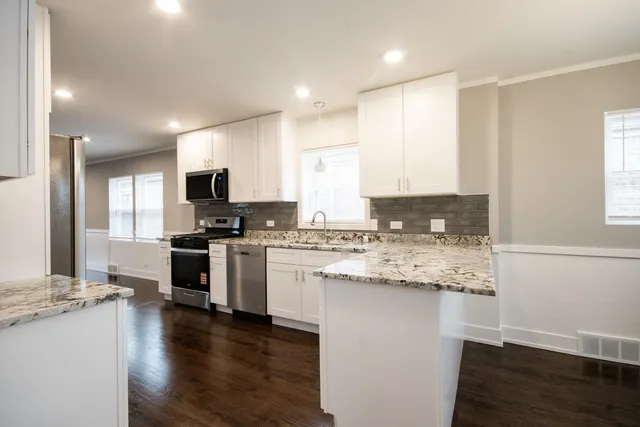 $298,900 | 8318 South Blackstone Avenue, Chicago, IL 60619