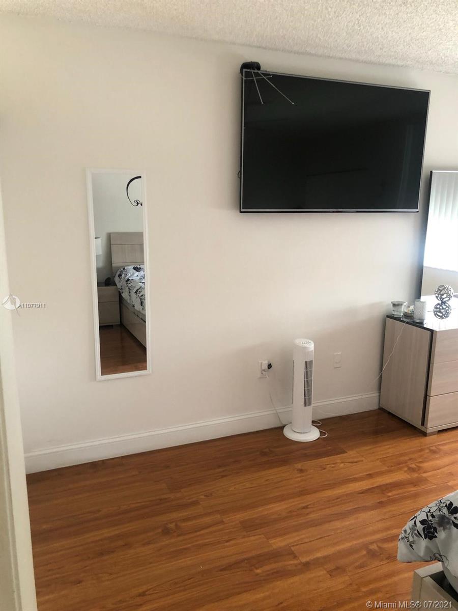 3895 West 9th Way, Unit 14 Hialeah, FL 33012 - Photo 13 of 15
