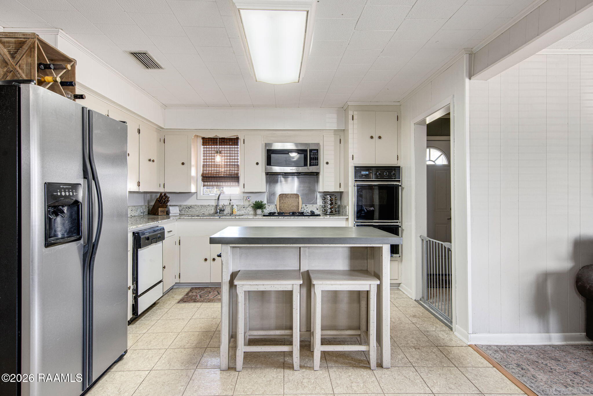 4305 Vida Shaw Road New Iberia, LA 70563 - Photo 9 of 24 Kitchen View