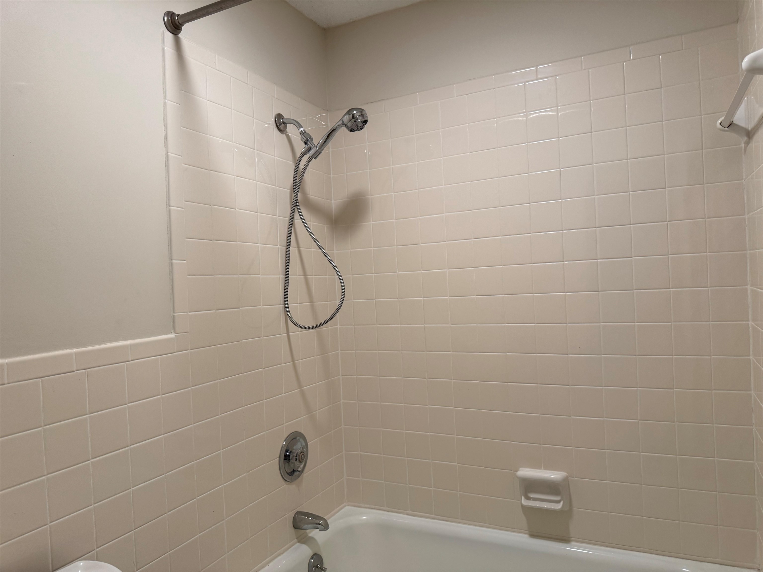 455 South Perkins Road, Unit 3 Memphis, TN 38117 - Photo 24 of 33 a bathroom with a shower and a shower