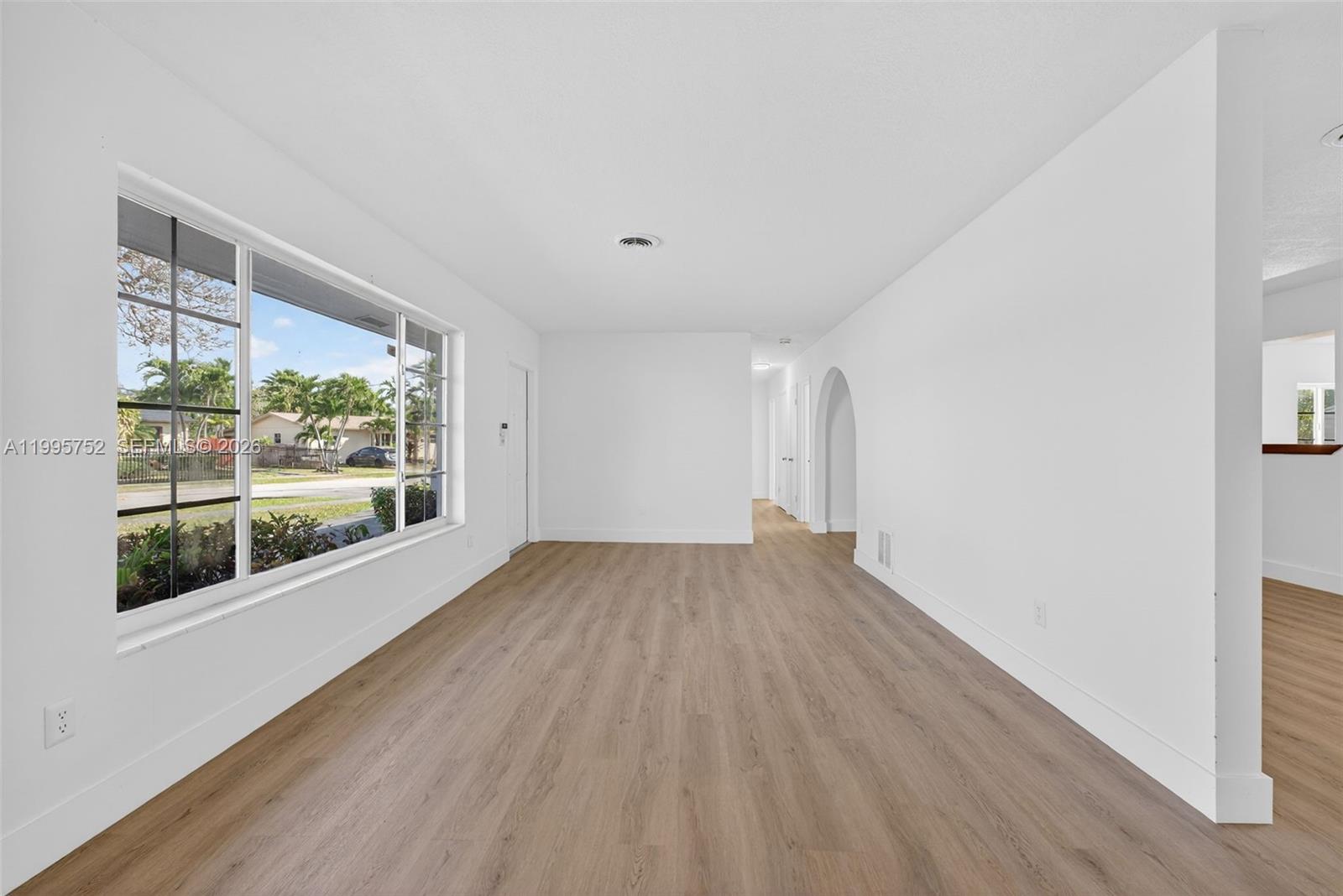 11190 Southwest 57th Street Miami, FL 33173 - Photo 11 of 38