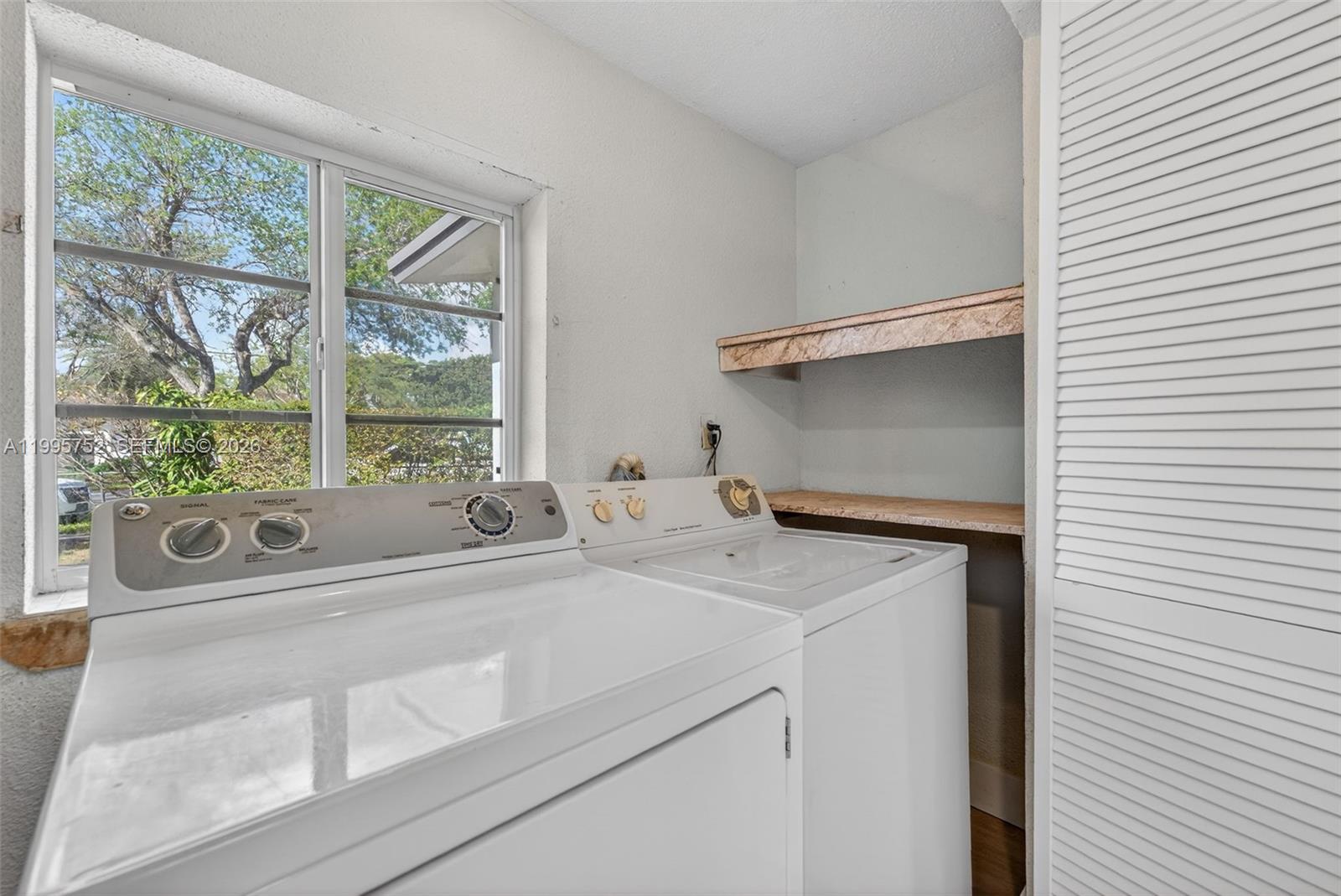 11190 Southwest 57th Street Miami, FL 33173 - Photo 22 of 38