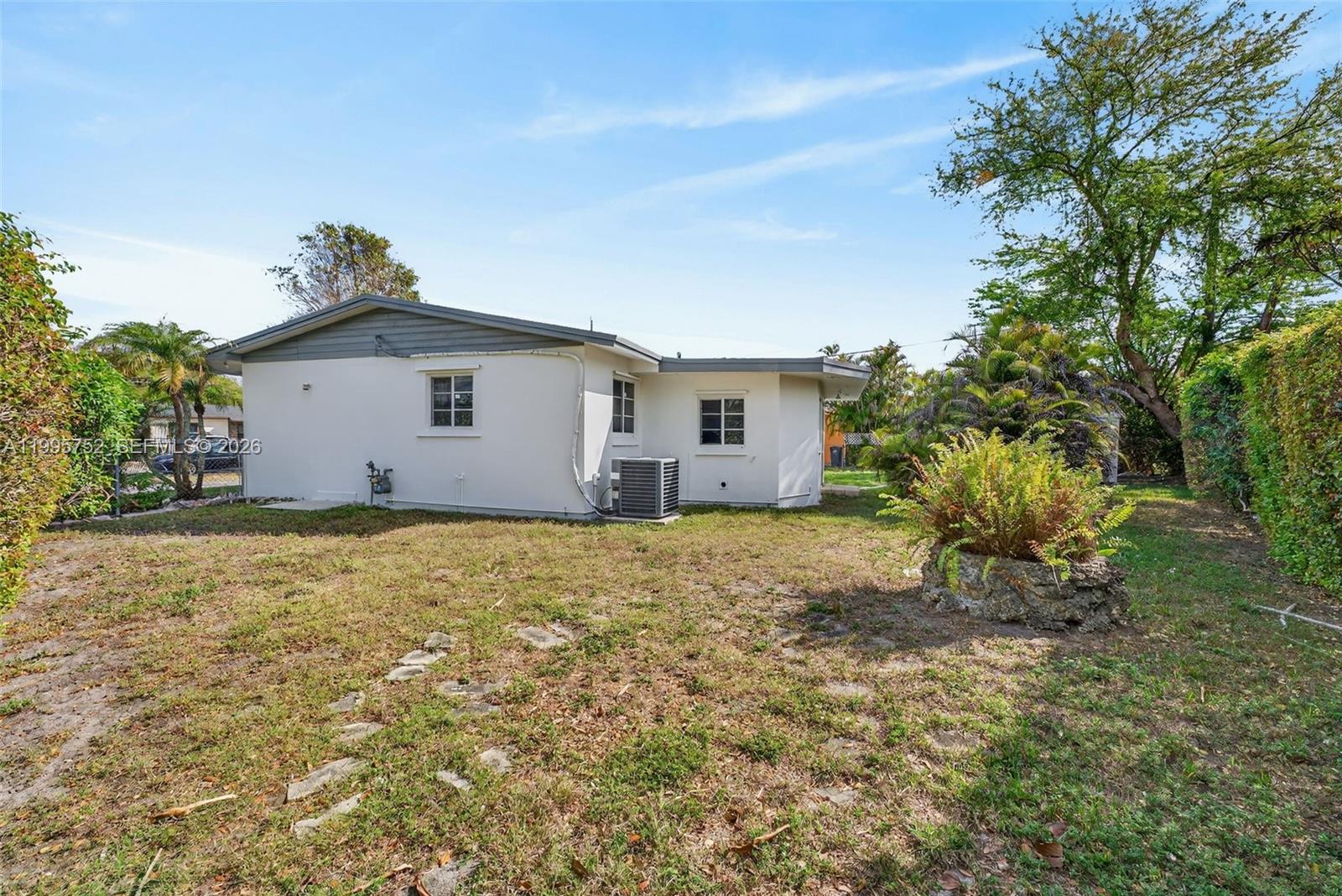 11190 Southwest 57th Street Miami, FL 33173 - Photo 34 of 38