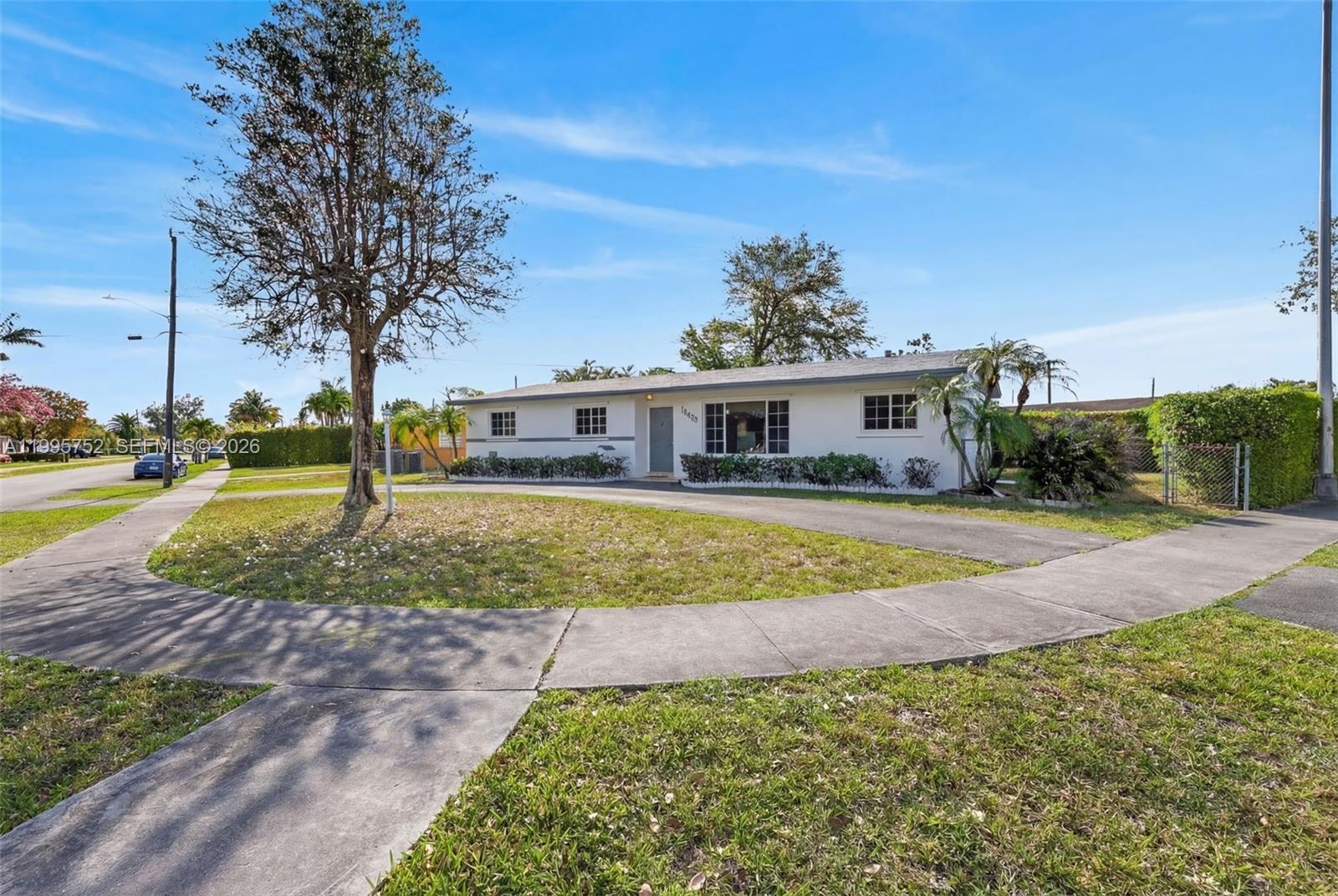 11190 Southwest 57th Street Miami, FL 33173 - Photo 4 of 38