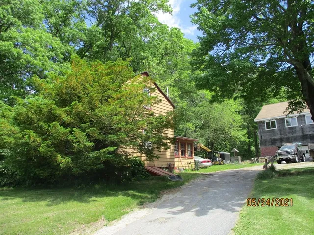 $250,000 | 210 Black Plain Road, North Smithfield, RI 02896