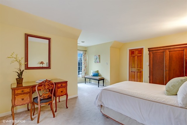 8750 Aintree Lane Burr Ridge, IL 60527 - Photo 21 of 25 Gallery Image 21